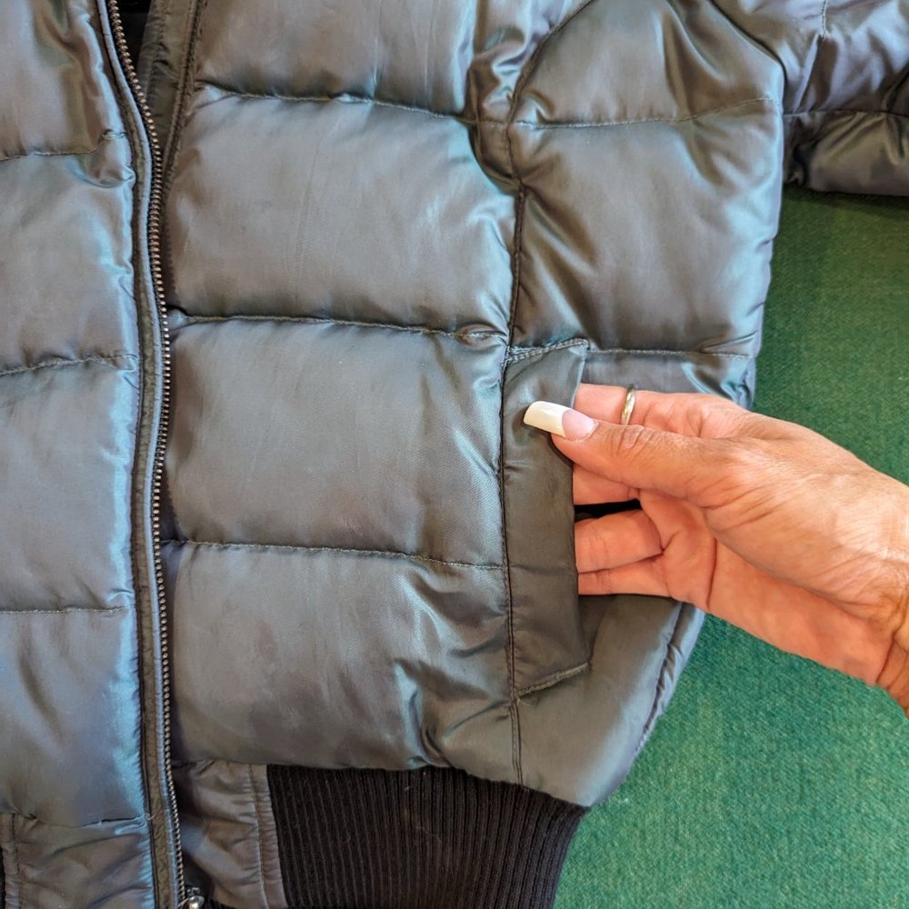 Guess Cropped Down Coat with Furry Hood XS - Picture 9 of 15